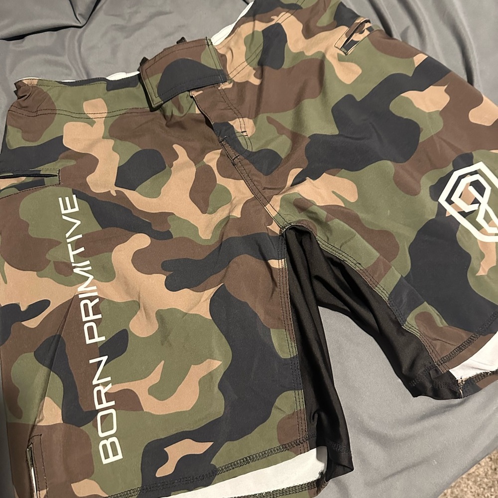 Born Primitive-Defender Shorts 2.0 (Woodland Camo)